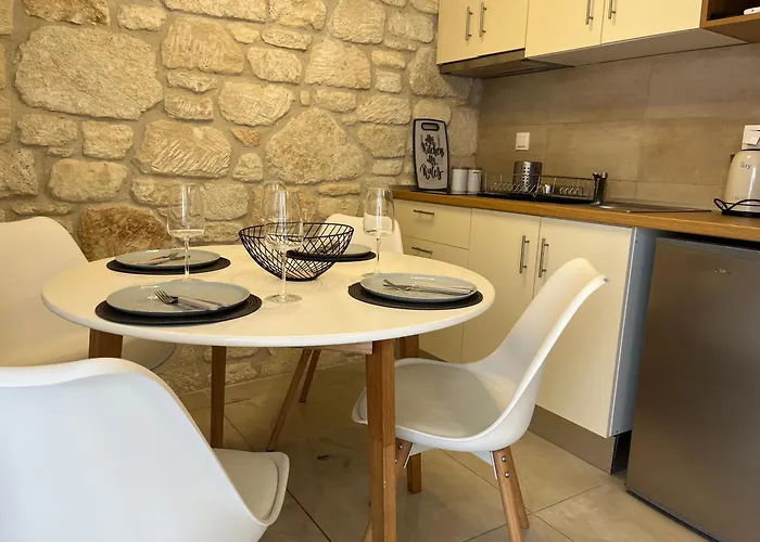Sun & Stone House *