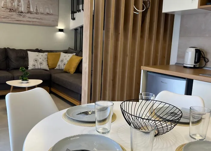 Sun&stone House * Polychrono