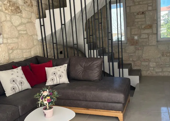 Sun&stone House * Polychrono