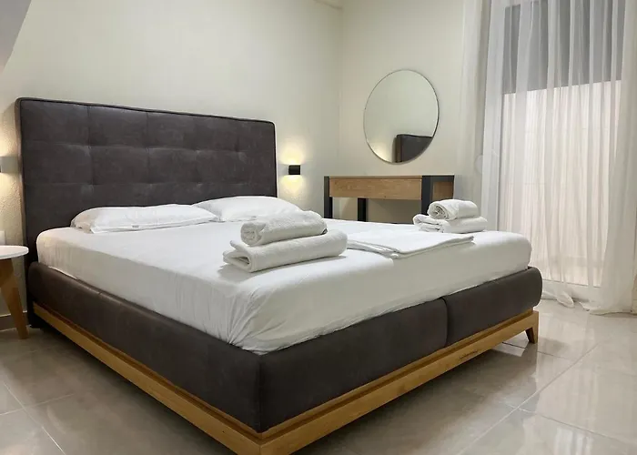 Sun & Stone House Апартаменты *