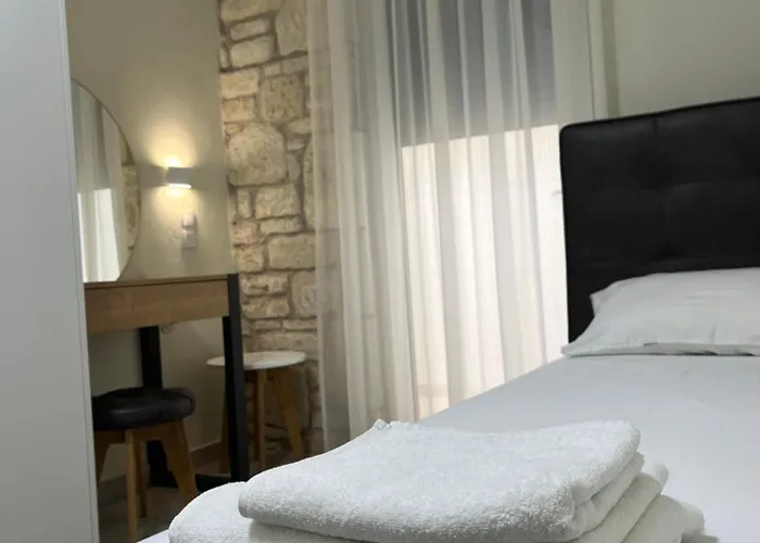 Апартаменты Sun & Stone House Полихроно