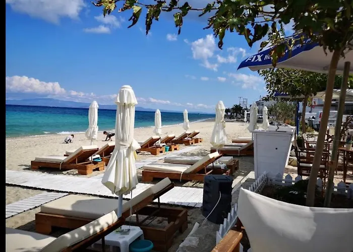 Sun & Stone House Апартаменты Полихроно